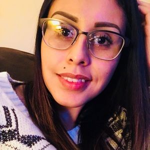 Meet your Posher, Noemi